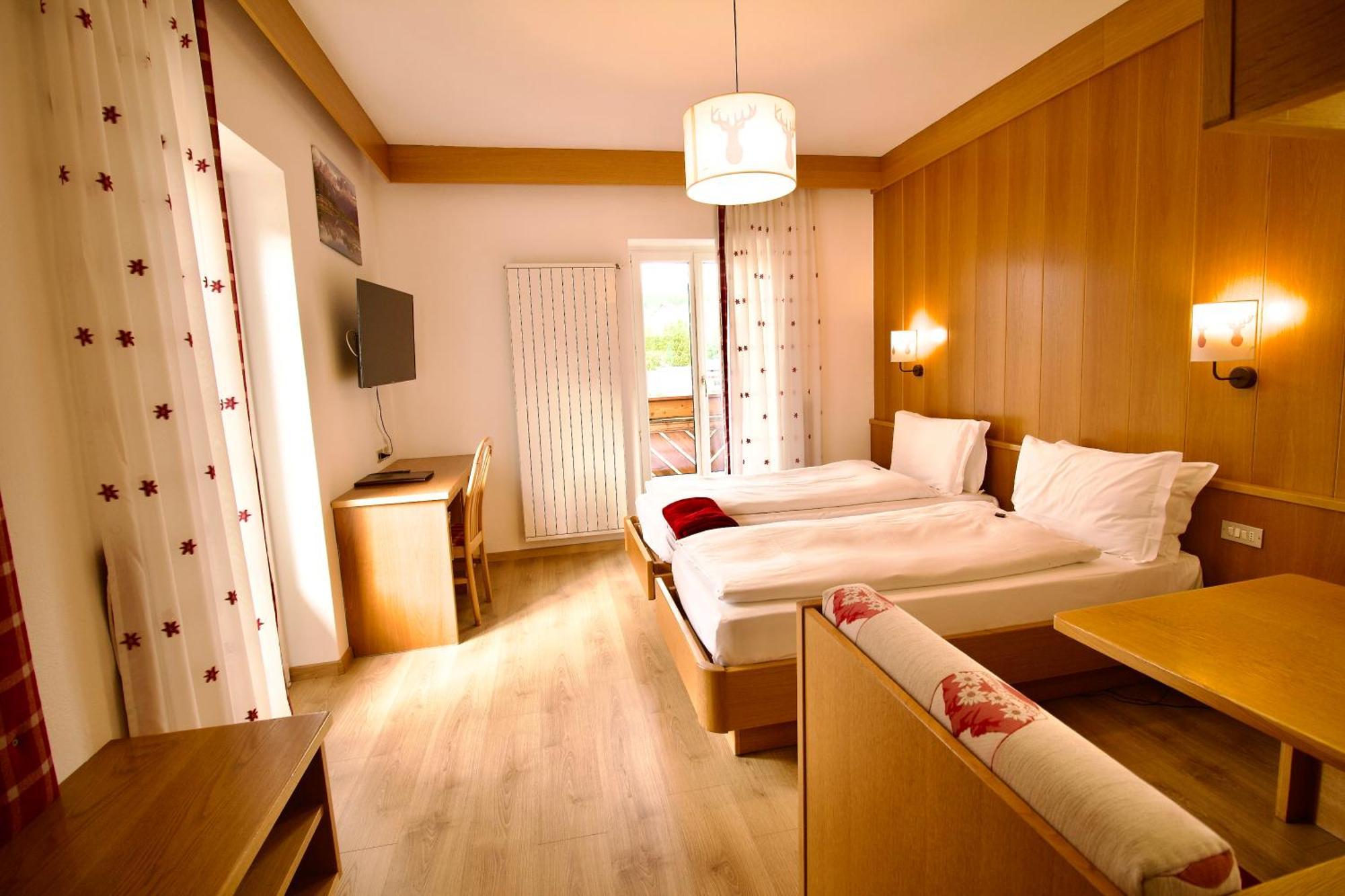 Al Piccolo Hotel Vigo di Fassa Εξωτερικό φωτογραφία